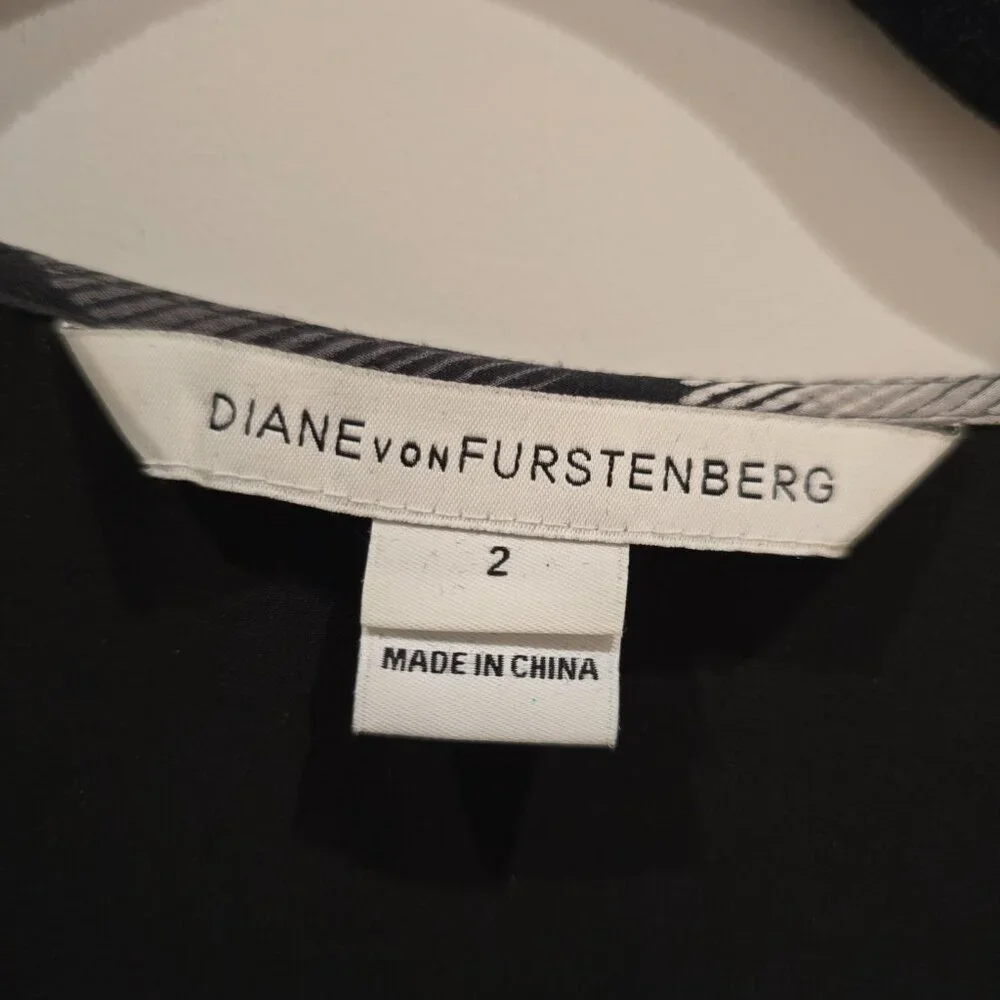 Diane von Furstenberg Dress Size 2 - Picture 5 of 7